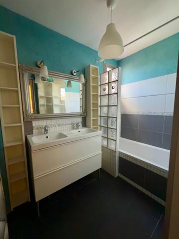 Maison à vendre 5 pièces, garage,piscine, MONTPELLIER La Martelle ( Montpellier Village) PROCHE tram, Bus, écoles, commerce