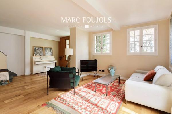 Paris XVIII – Lamarck/Junot – Duplex derniers étages avec terrasses