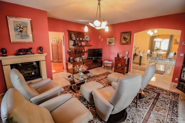 Une maison de Maître contemporaine à Candresse avec dépendances et son jardin de 2500m2 arboré