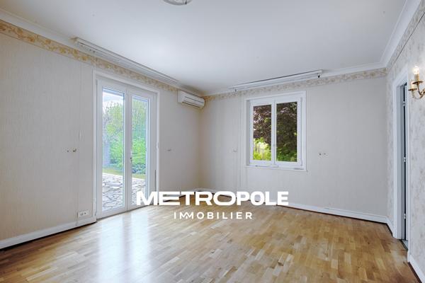 Maison 12 pièce(s) 10 chambre(s) 425 m²