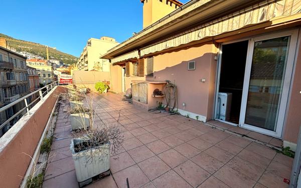 Appartement à vendre    3 pièces • 76,40 m2 Grasse