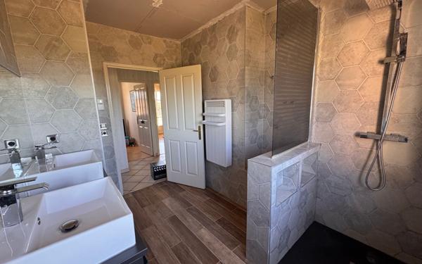 Maison à vendre    4 pièces •  Noé