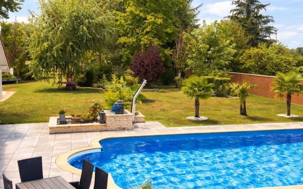 Maison à vendre    6 pièces •  Villiers-en-Lieu