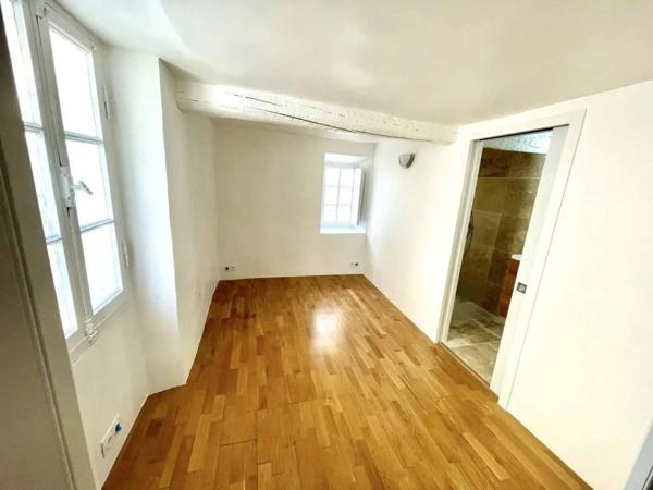 Charmante maison en pierre - Village de Valbonne !