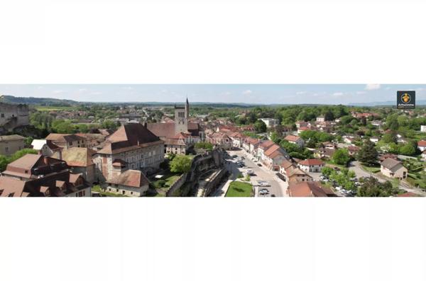 Location Local commercial 3 pièces 300 m2 à Morestel