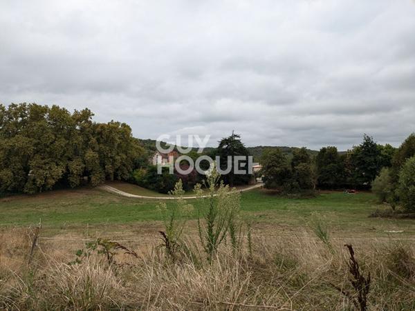 Terrain viabilisé avec vue dégagée