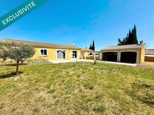 Villa contemporaine de plain-pied avec dépendance à Pauligne (11300)