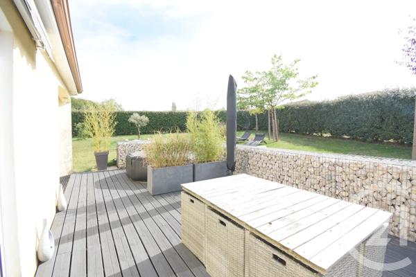 Maison à vendre  5 pièces - 104,57 m 2   CREUZIER LE VIEUX  - 03