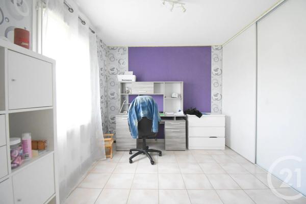 Maison à vendre  5 pièces - 104,57 m 2   CREUZIER LE VIEUX  - 03