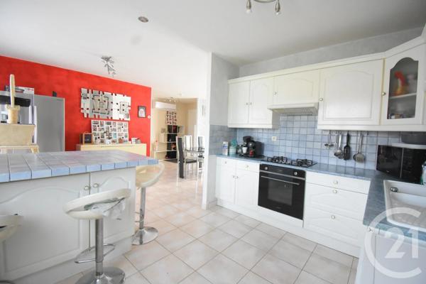 Maison à vendre  5 pièces - 104,57 m 2   CREUZIER LE VIEUX  - 03