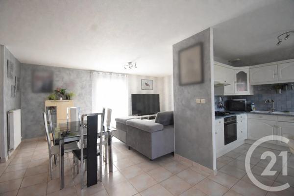 Maison à vendre  5 pièces - 104,57 m 2   CREUZIER LE VIEUX  - 03
