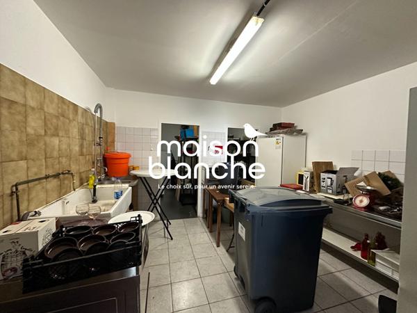MURS COMMERCIAUX CENTRE-VILLE ROCHEFORT