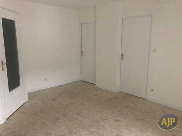 Location appartement Segre : 460 € - AJP Immobilier Segré