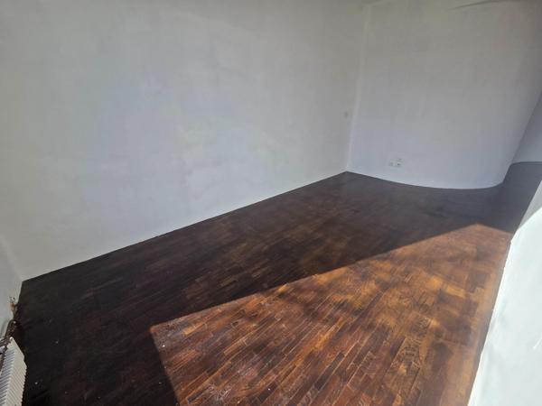 Appartement à finir de rénover – Lumineux, centre-ville de Rodez, place de parking