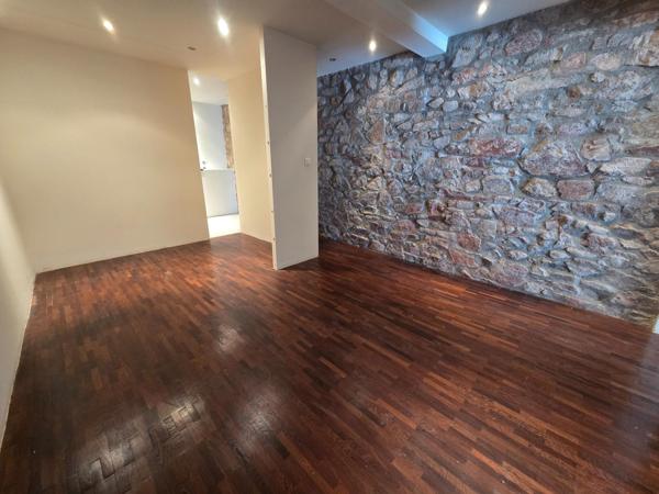 Appartement à finir de rénover – Lumineux, centre-ville de Rodez, place de parking