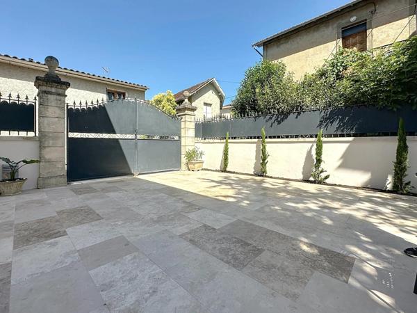 Maison de ville rénover avec de belles prestations