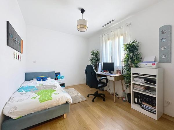 Maison de ville rénover avec de belles prestations