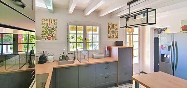 Sublime maison de plus de 180m² - Sous-sol - Piscine - Saint-Sulpice-La-Pointe