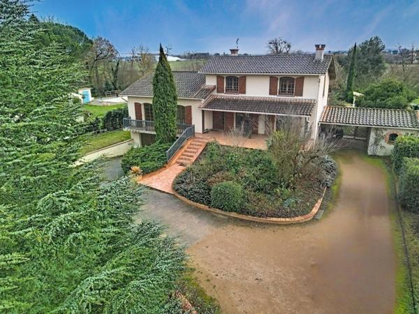 Sublime maison de plus de 180m² - Sous-sol - Piscine - Saint-Sulpice-La-Pointe