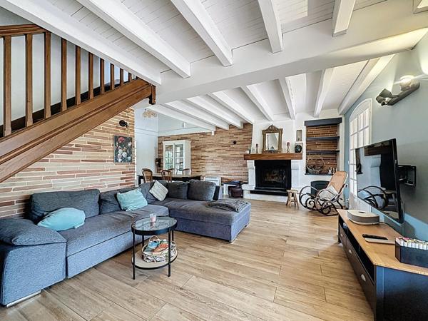 Sublime maison de plus de 180m² - Sous-sol - Piscine - Saint-Sulpice-La-Pointe