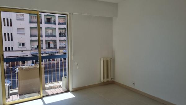 Cros De Cagnes, beau 2 pièces meublé de 45.83 m² avec parking et cave