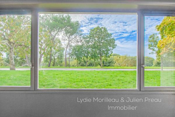 NANTES - ILE DE NANTES / MANGIN / BEAULIEU - Local d'activités / Bureaux (180 m²)