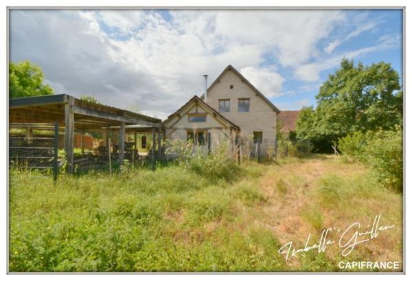 Propriété à vendre à Touchay : 2 maisons avec 4.5 hectares TOUCHAY (18)