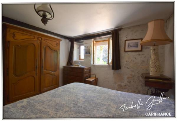Propriété à vendre à Touchay : 2 maisons avec 4.5 hectares TOUCHAY (18)
