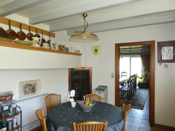 JULIENRUPT (88)à vendre , propriété T7 de 235m² , hangar extérieur , carport, terrain 8400m².