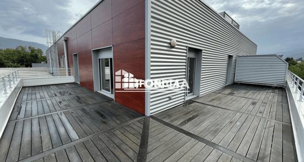Location Appartement 4 pièces 115.79 m² - Saint-martin-d'hères 38400