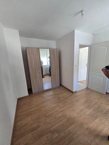 Appartement à vendre 3 pièces, grande terrasse, cave, 200 m mer LA TREMBLADE (17)