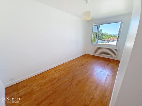 A ne pas rater ! Maison individuelle de 147 m², 5 chambres avec garage de 29m² sur 564 m² clos et arboré