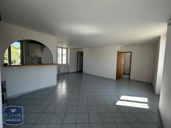 Appartement à louer 3 pièces 76.25m² Nîmes (30000)