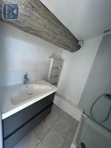 Appartement à louer 3 pièces 76.25m² Nîmes (30000)