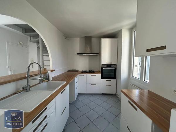 Appartement à louer 3 pièces 76.25m² Nîmes (30000)