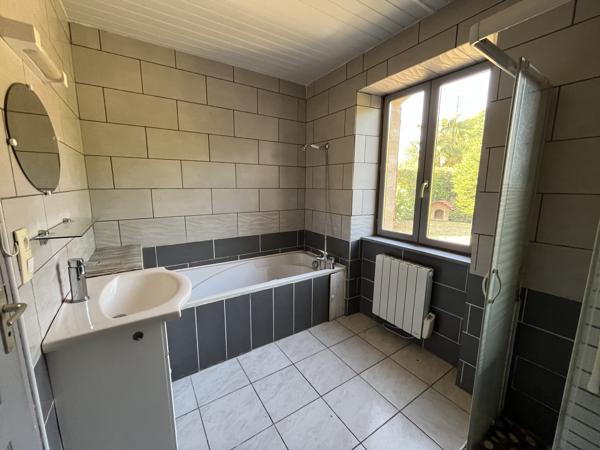 Maison
         5 pièces
        - 108 m² 159 900 € *