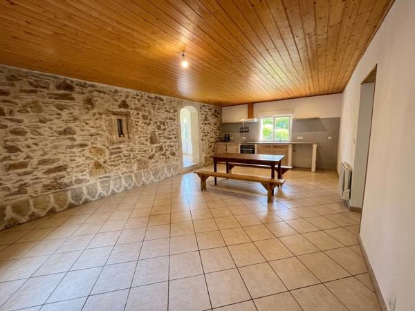 Maison
         5 pièces
        - 108 m² 159 900 € *
