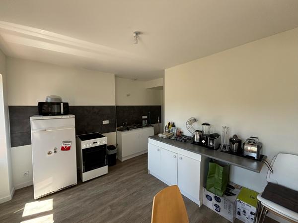 2 pièces 50.69 m2 T2 50M2 / SECTEUR DELILLE - Clermont-Province 2 pièces 50.69 m2 T2 50M2 / SECTEUR DELILLE