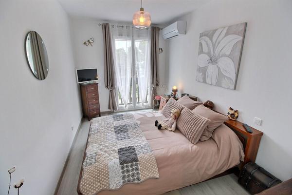 À VENDRE APPARTEMENT ENTIÈREMENT RENOVÉ SANS VIS-A-VIS, VUE DÉGAGÉE