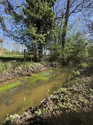 Terrain de loisirs - Bois - Etang à vendre à Mons-en-Laonnois dans l'Aisne (02000), ref : 02002-354