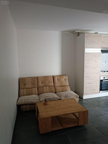 Maison de ville à louer à Courson-les-Carrières dans l'Yonne (89560), ref : LOC1