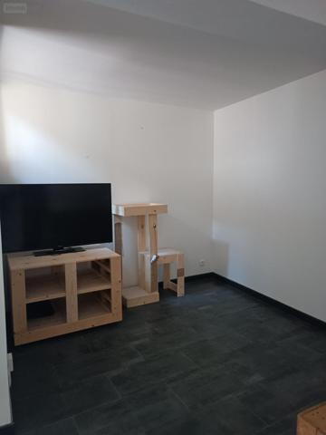 Maison de ville à louer à Courson-les-Carrières dans l'Yonne (89560), ref : LOC1