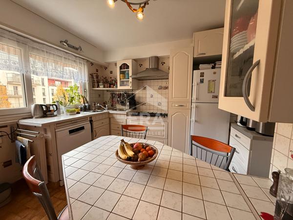 À vendre : Appartement T5 lumineux au coeur de Rennes avec grand garage