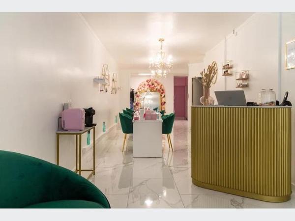 Immeuble à Vendre à 59000 504000 €