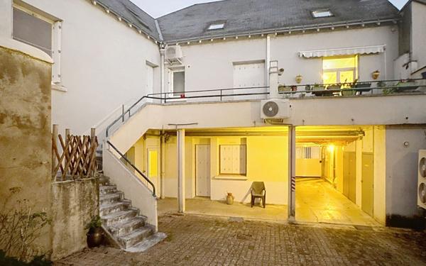 Immeuble à vendre    6 pièces • 346 m2 La Membrolle-sur-Choisille