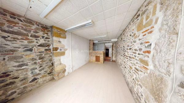 Location Local commercial 2 pièces 68 m2 à Vienne
