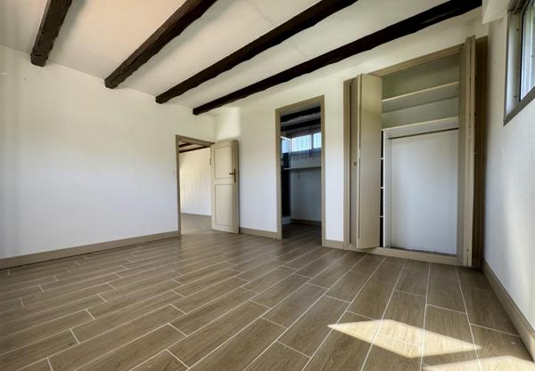 Breuillet – Élégante villa avec piscine, volumes et luminosité