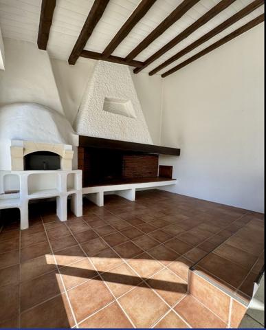 Breuillet – Élégante villa avec piscine, volumes et luminosité