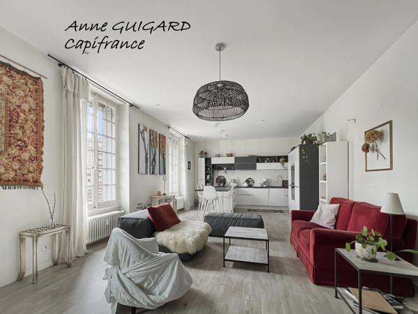 ANNECY (74) - Appartement 3/4 PIECES de 107m², Balcon plein sud, calme, cave, possibilité GARAGE "coup de coeur"
