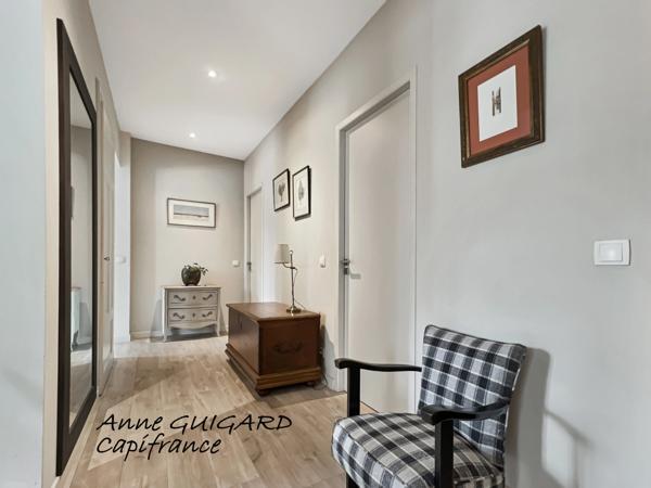 ANNECY (74) - Appartement 3/4 PIECES de 107m², Balcon plein sud, calme, cave, possibilité GARAGE "coup de coeur"